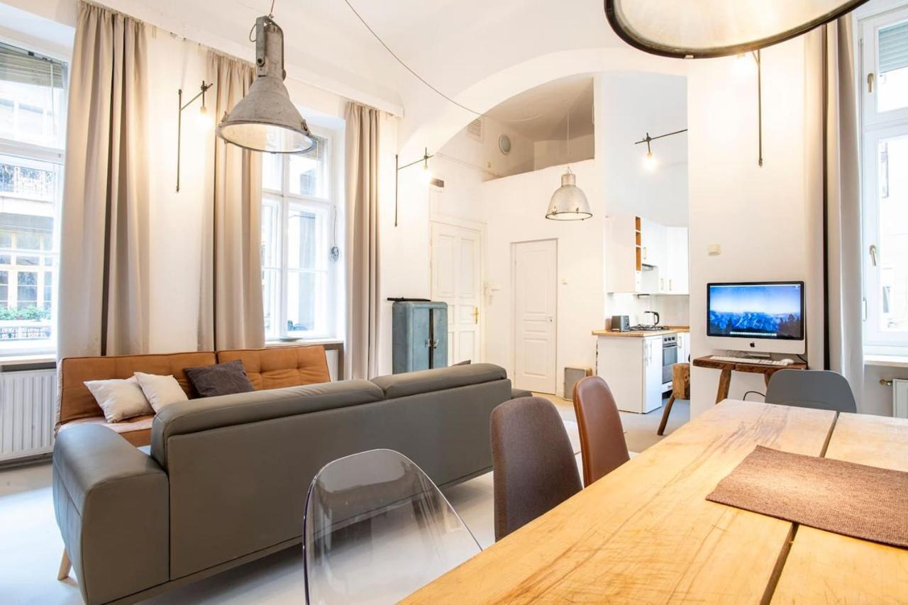 Danube Riverside Designer Apartment In City Center Budapest Exterior photo